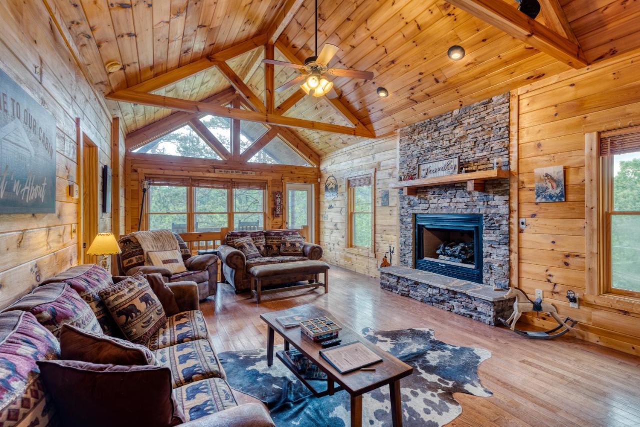 Trout N' About Your Blue Ridge Mountains Retreat, Hot Tub + Game Room! Ellijay Exterior foto