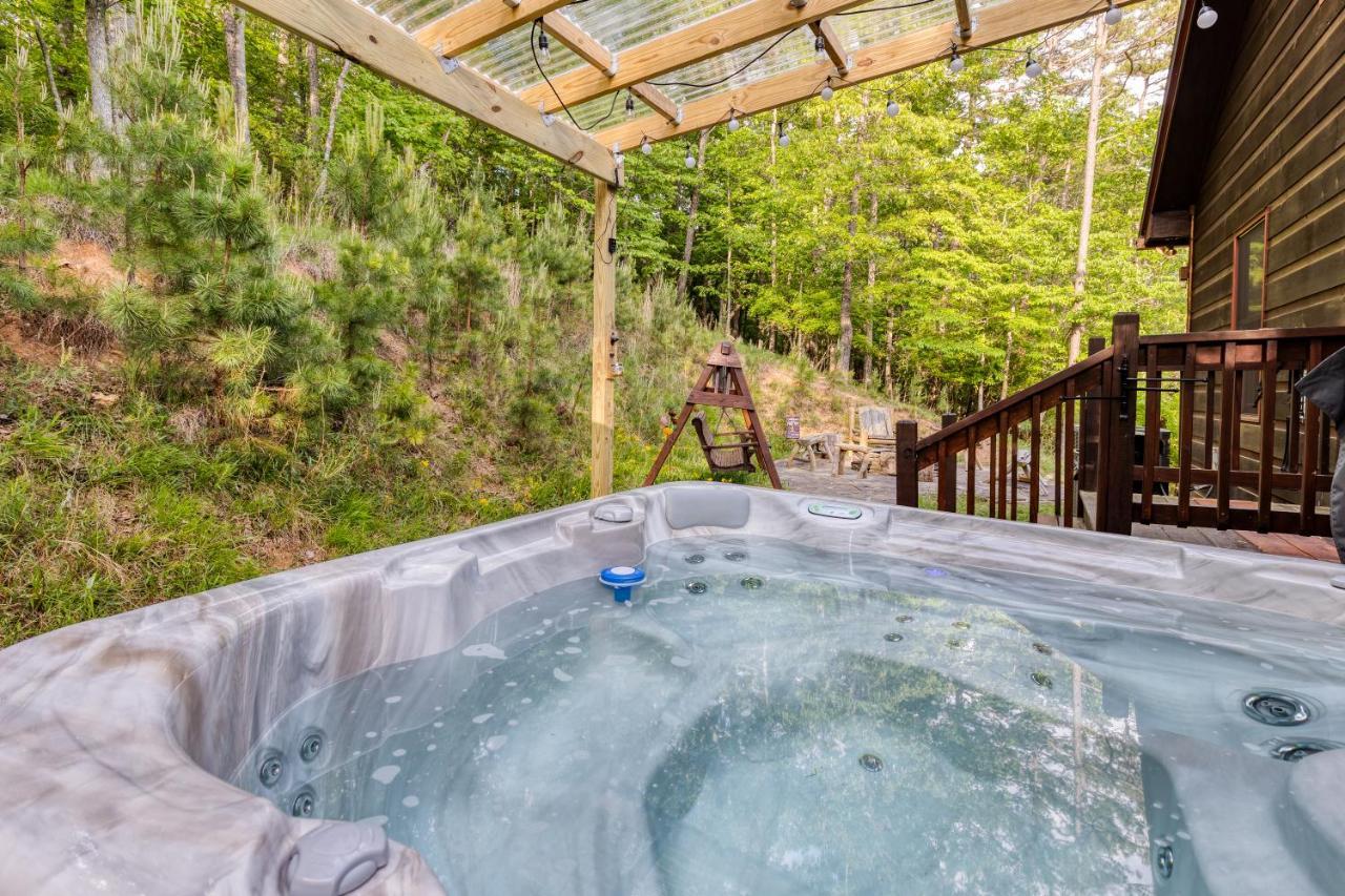 Trout N' About Your Blue Ridge Mountains Retreat, Hot Tub + Game Room! Ellijay Exterior foto
