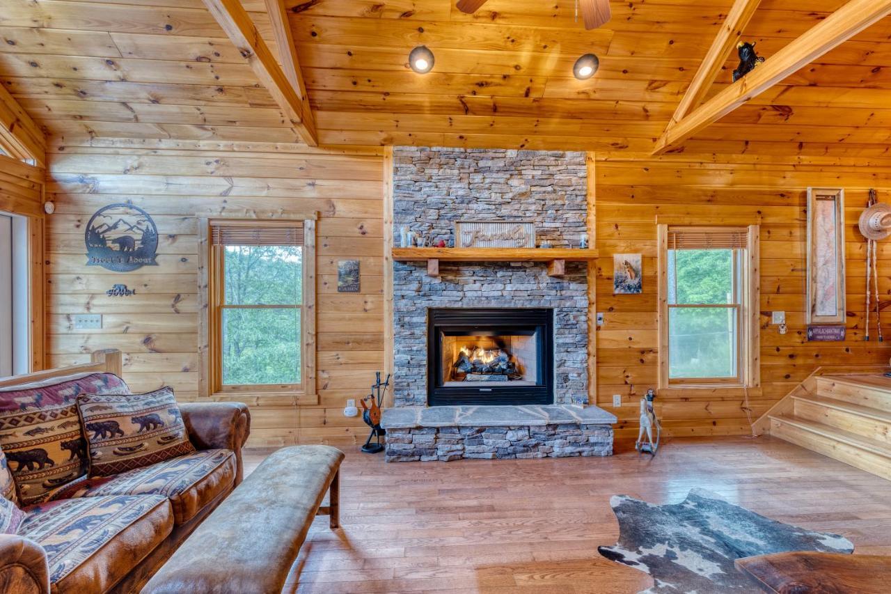 Trout N' About Your Blue Ridge Mountains Retreat, Hot Tub + Game Room! Ellijay Exterior foto